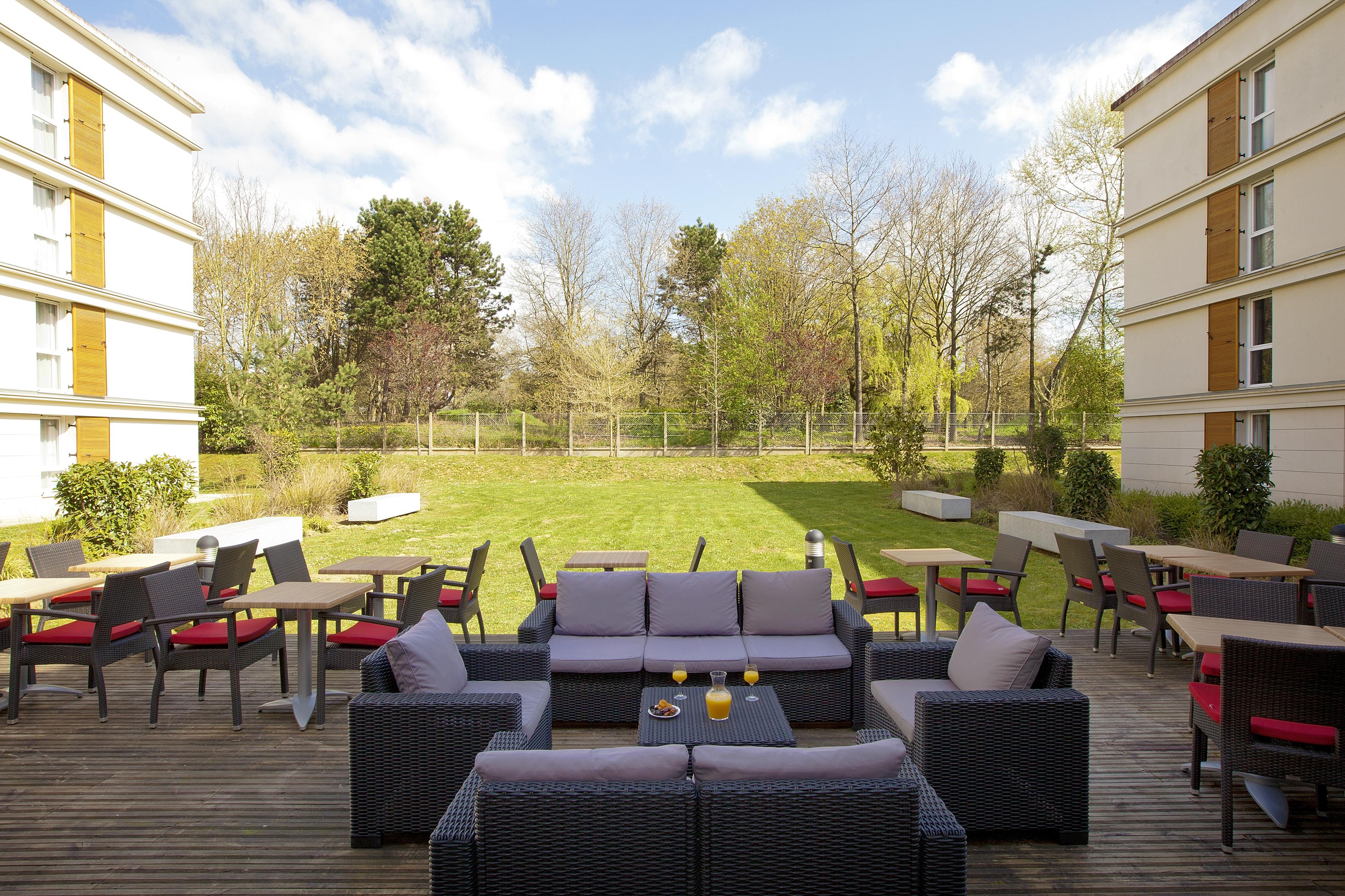 Residhome Paris-Guyancourt Exterior photo